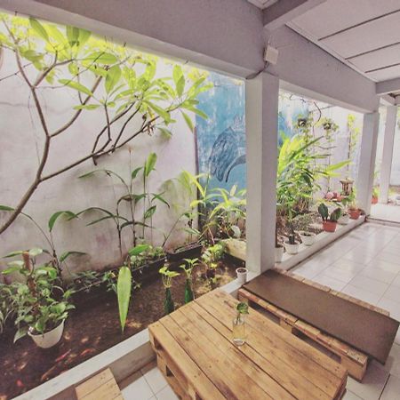 Reeneo Guesthouse Yogyakarta Eksteriør bilde